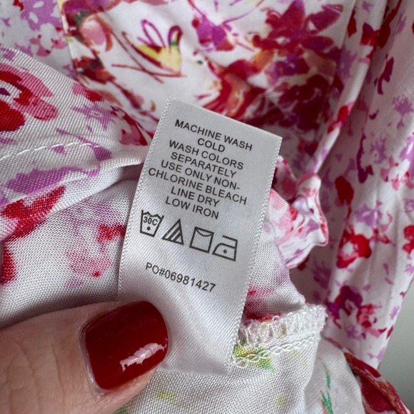 NEW Woman Within Floral Button Down Shirt Size 18/20 Multicolor Hanky Hem Flowy - Picture 7 of 9